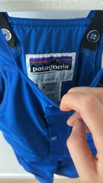 Load image into Gallery viewer, Preloved Patagonia snow pants 3T
