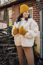 Load image into Gallery viewer, Preorder gully mittens (Dijon)
