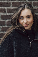 Load image into Gallery viewer, Preorder bel 3/4 zip sweater (deep black)
