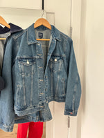 Load image into Gallery viewer, The gap Jean jacket brand new
