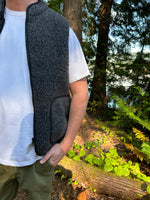 Load image into Gallery viewer, preorder men’s rudi vest (zwart)
