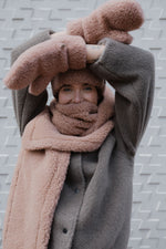 Load image into Gallery viewer, Scarf (rugby tan)

