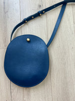 Load image into Gallery viewer, Preloved Lindquist Object Eggi purse
