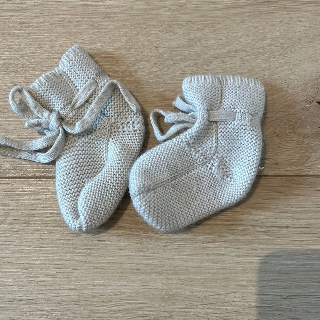 Merino wool booties 0-12 months