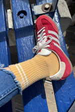Load image into Gallery viewer, Boyfriend socks (butter)
