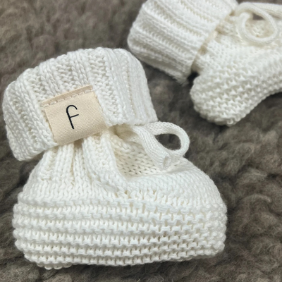 Organic cotton booties (ivory)